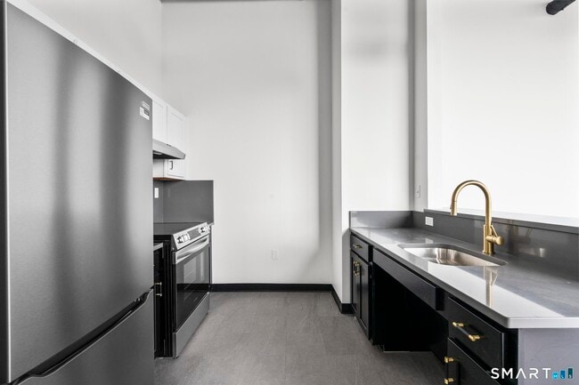 Building Photo - 480 Myrtle St