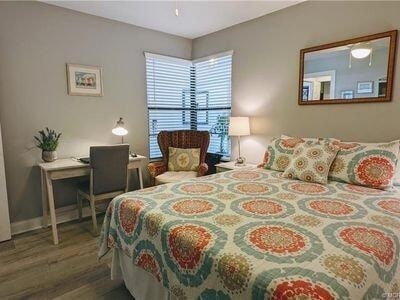 Building Photo - 7716 SE Sugar Sand Cir