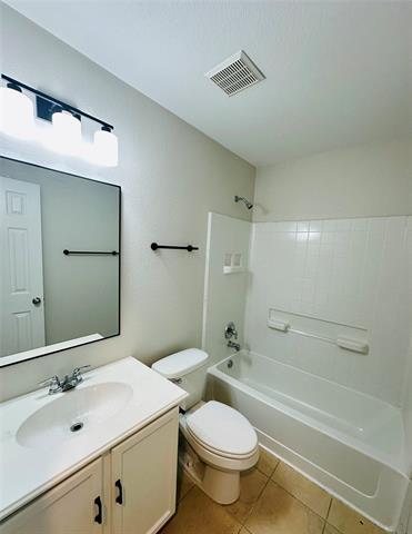 Building Photo - 428 Welch Dr