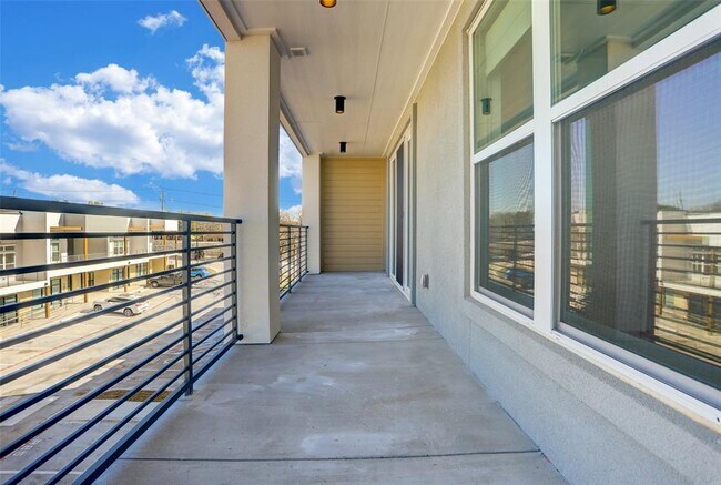 Building Photo - 4801 Springdale Rd