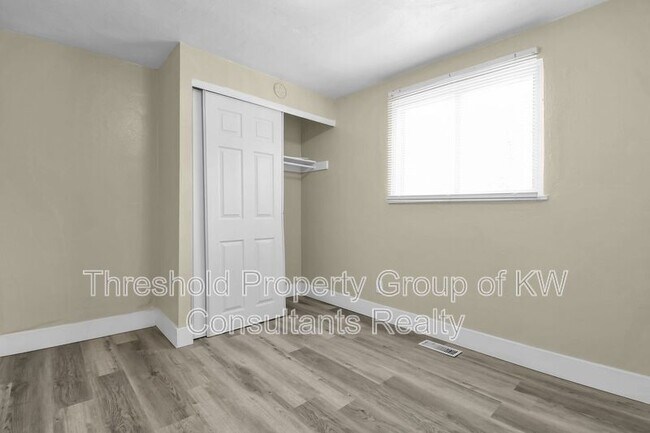 Building Photo - 1794 Genessee Ave