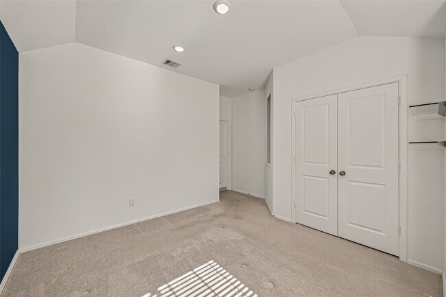 Building Photo - 2701 Sagedale Dr