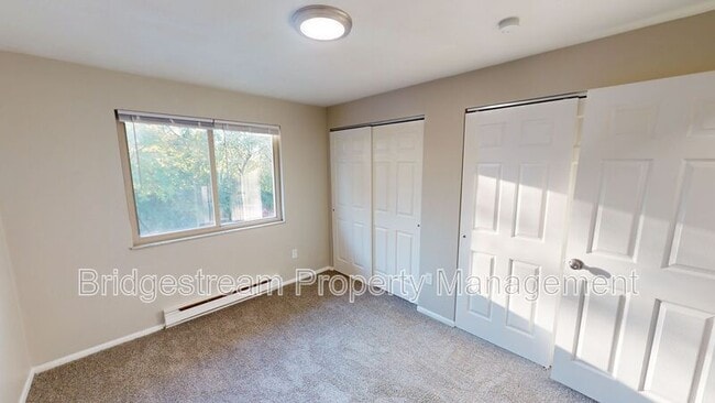 Building Photo - 95 N Gebhart Church Rd