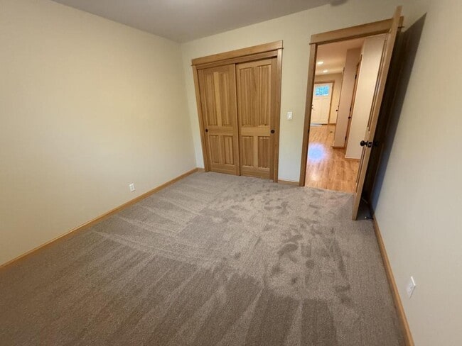 Building Photo - 1030 4th Ave