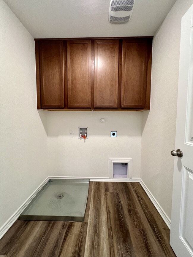 Building Photo - 14839 Vance Jackson Rd