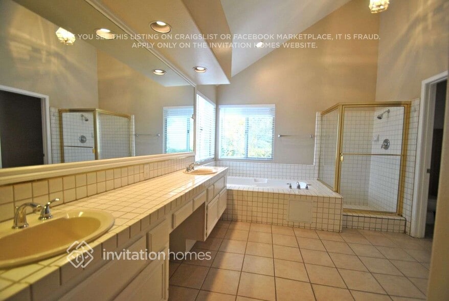 Building Photo - 7120 Amberwood Ln