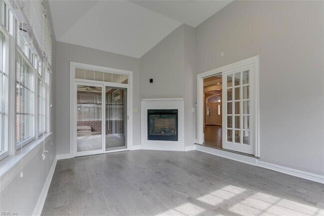 Building Photo - 5102 Waterford Pl