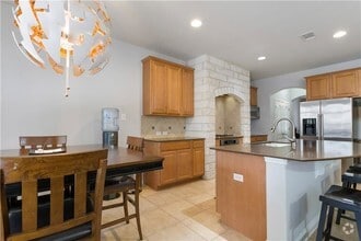 Building Photo - 302 Flagstone Ct