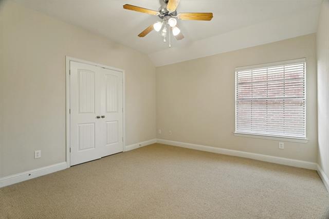 Building Photo - 412 S Hampton Ct