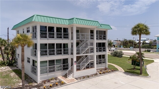 Building Photo - 6500 Estero Blvd