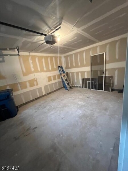 Building Photo - 11 Alerica Ln