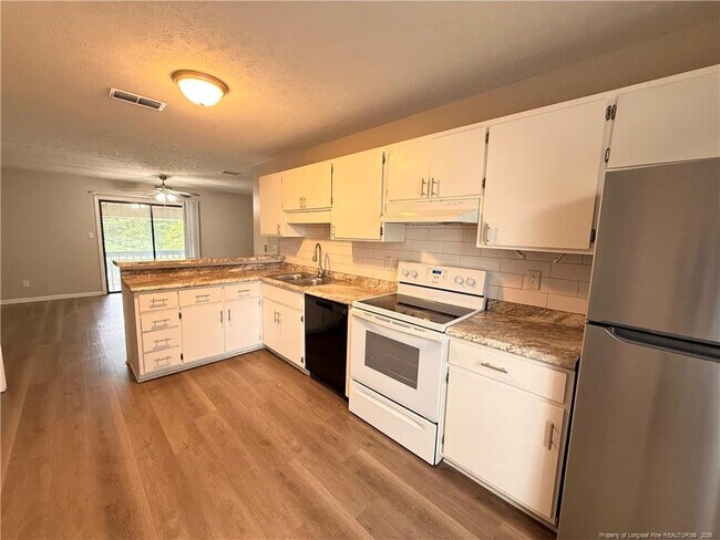 Building Photo - 4033 Professional Dr