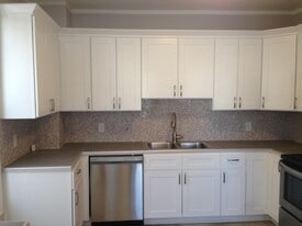 Building Photo - 2418 E 16th St