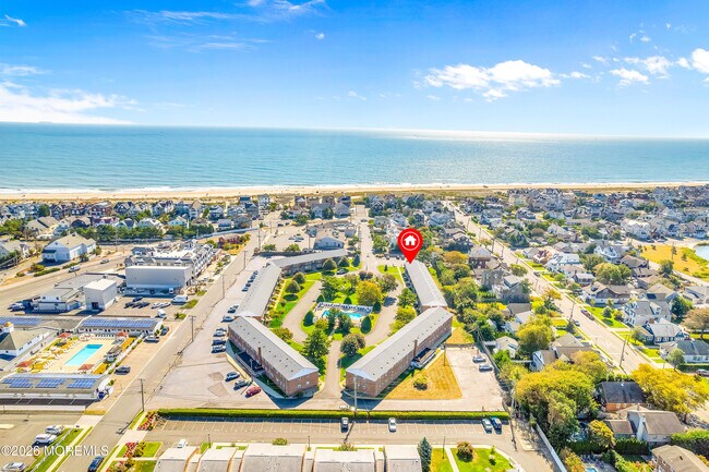 Building Photo - 310 Maryland Ave