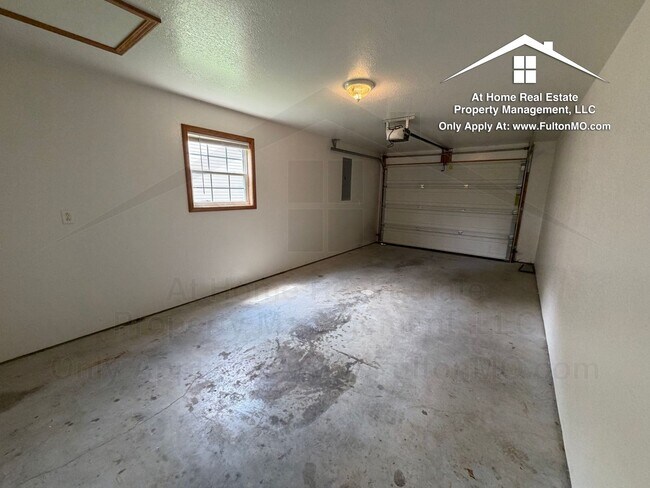 Building Photo - 1902 Dunham Dr
