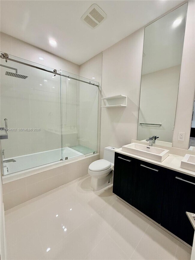 Building Photo - 45 SW 9th St