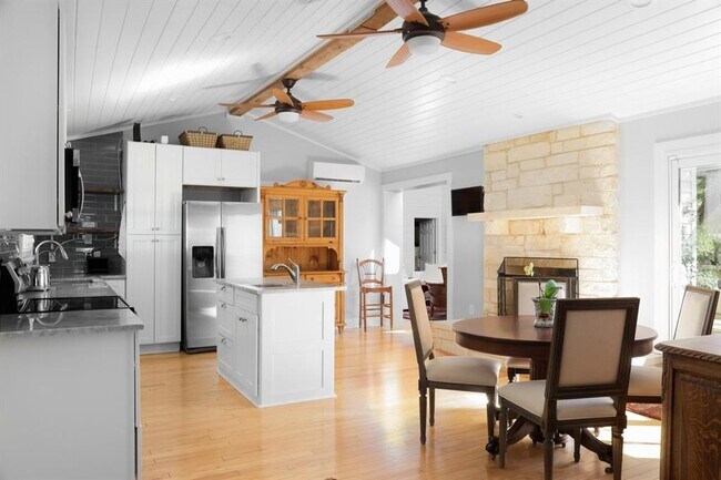 Building Photo - 16429 Red Wagon Ln