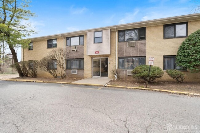 Building Photo - 401 US-22