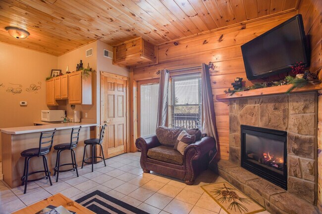 Building Photo - 415 Big Bear Wy