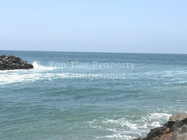 Building Photo - ***Beautiful Oceanfront 3 bed, 2 bath, 2,076 sqft House in Carlsbad Village - Available 06/15***