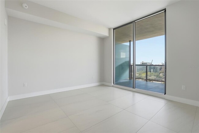 Building Photo - 275 1st Ave S