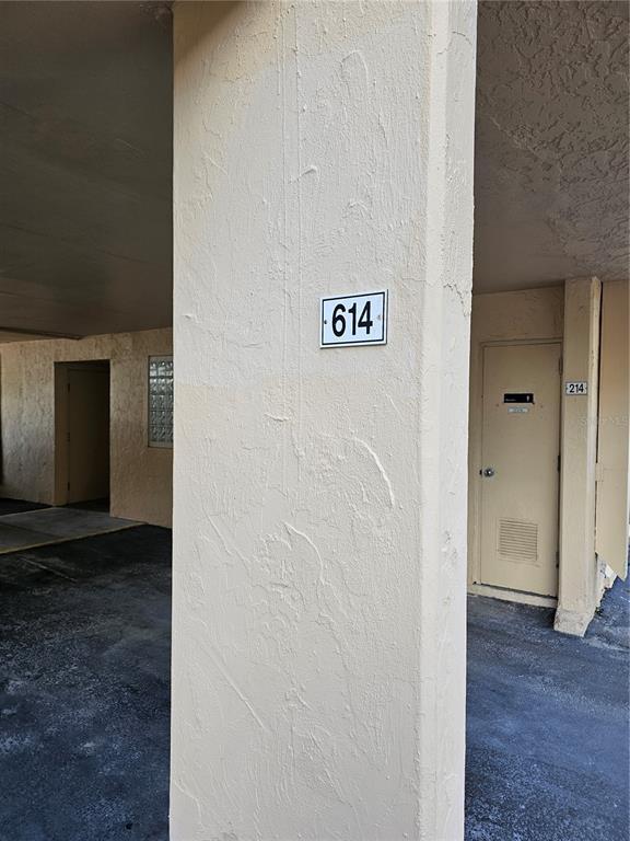 Building Photo - 1255 Tarpon Center Dr