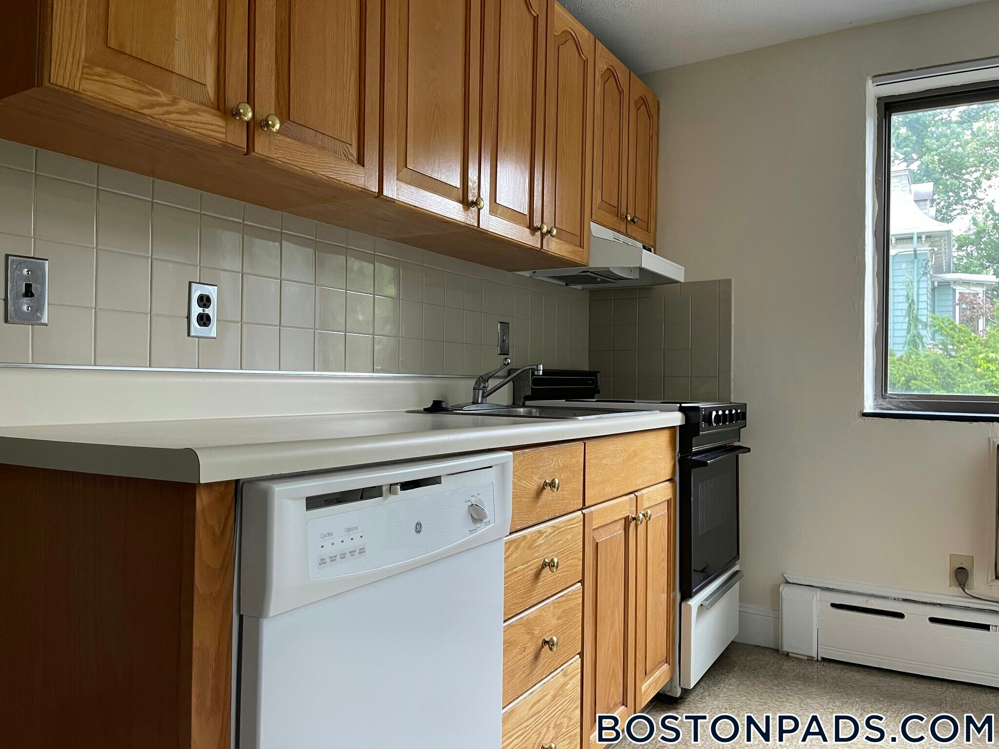 Building Photo - 15 Chester St