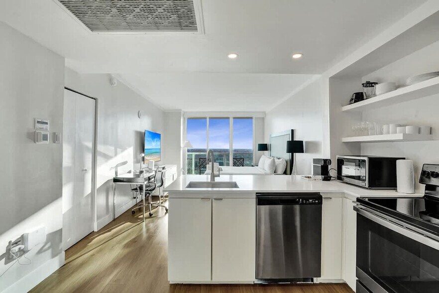 Building Photo - 2889 McFarlane Rd