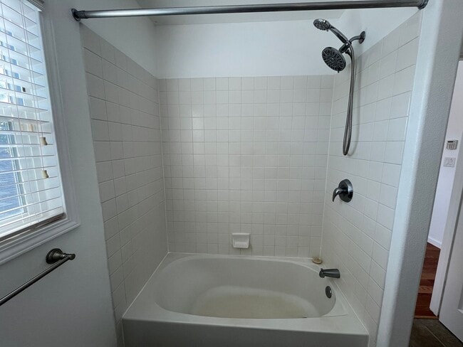 Building Photo - Spinnaker Place Townhomes (Ewa Beach) - 3 ...