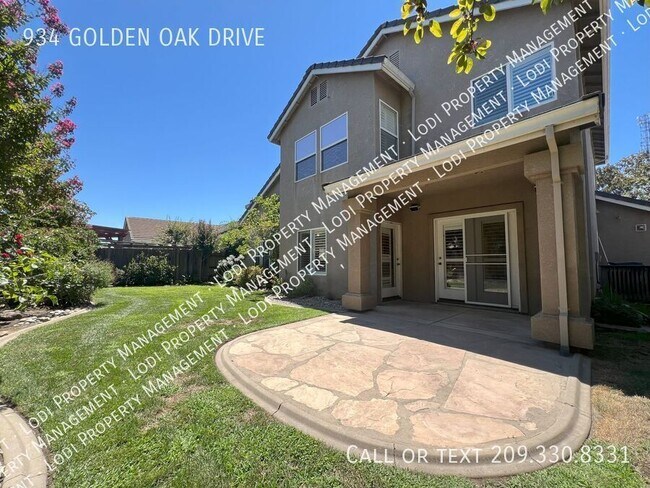 Building Photo - 934 Golden Oak Dr