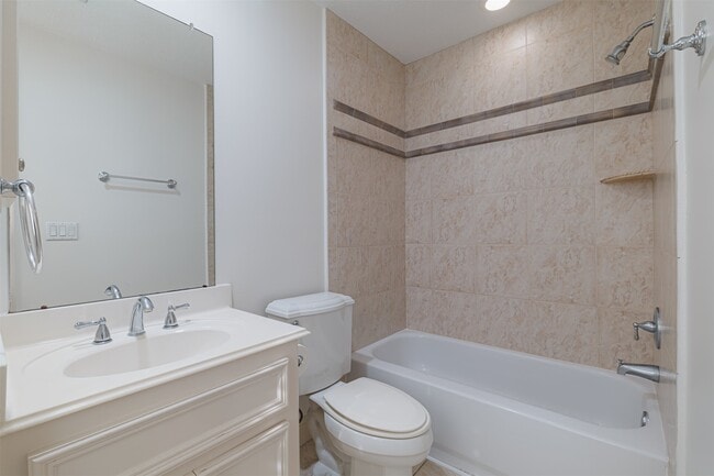 Building Photo - 702 Asbury St