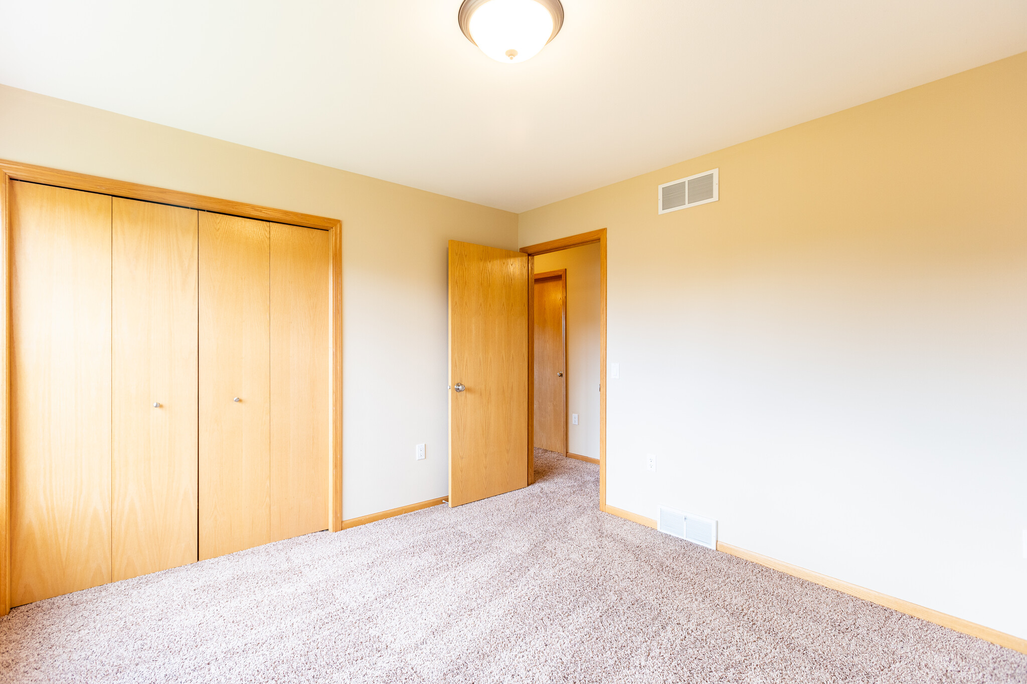 Building Photo - 3745 Maple Grove Dr