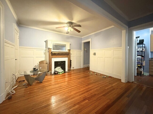 Building Photo - 448 Park Dr