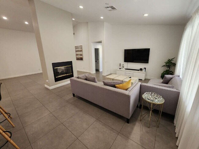 Building Photo - 417 Obsidian Dr
