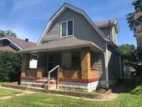 Building Photo - West Side 3 bedroom 2 bath
