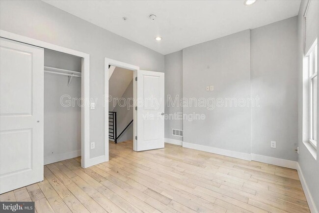 Building Photo - 1730 Ingersoll St