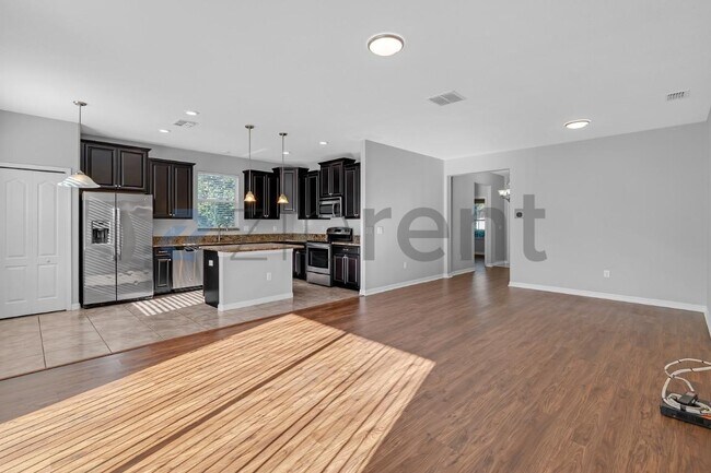 Building Photo - 16622 Myrtle Sand Dr