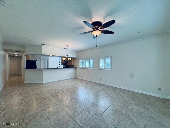 Building Photo - 12101 Santaluz Dr