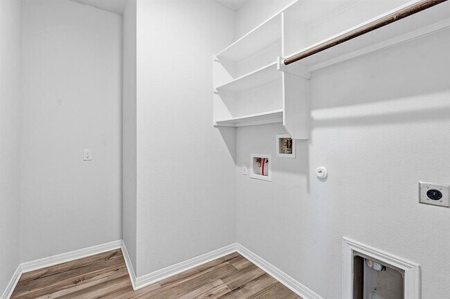 Building Photo - 3053 Mill Run Bnd