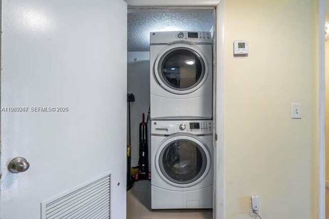 Building Photo - 10001 W Atlantic Blvd