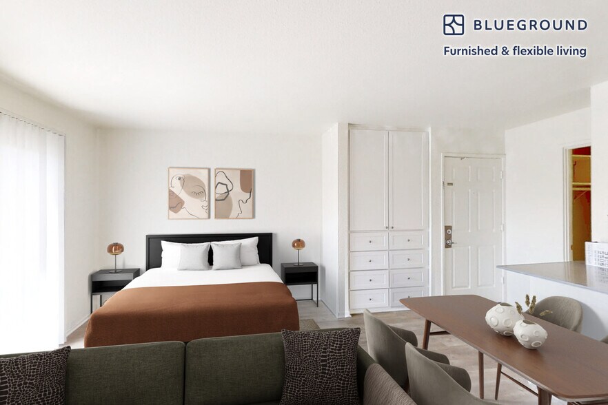 Building Photo - 333 1st St