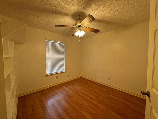 Building Photo - 7126 Fort Collins Dr