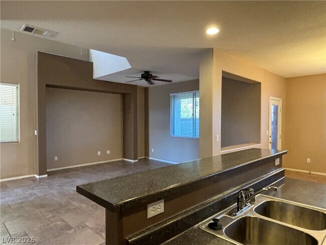 Building Photo - 9012 Vintage Wine Ave