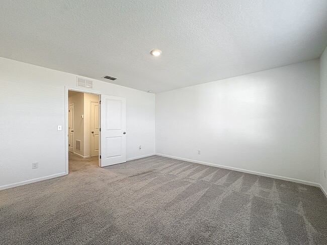 Building Photo - 5941 Piney Shrub Pl