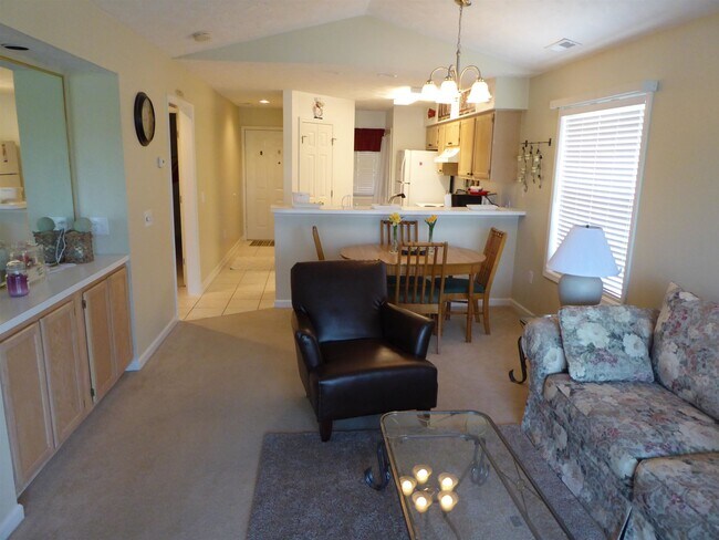 Building Photo - 541 White River Dr