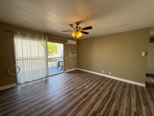 Building Photo - Cozy 2 bedroom, 2 bathroom town home in Wo...