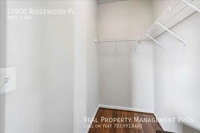 Building Photo - 17900 Ridgewood Pl