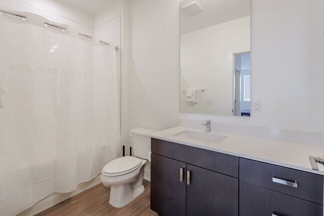 Building Photo - 228 Pike St