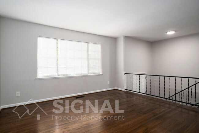 Building Photo - 5114 Beacon Dr
