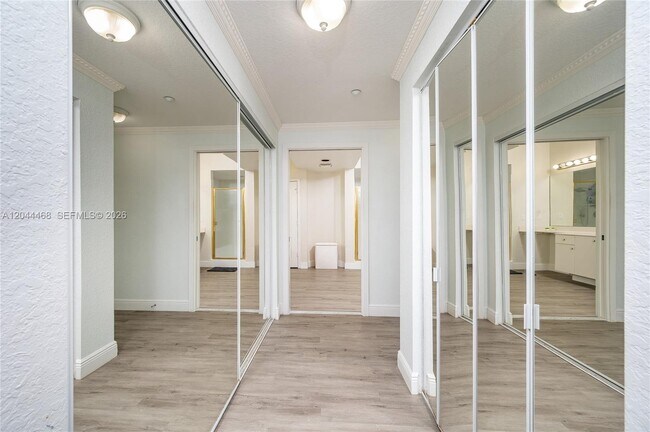 Building Photo - 10700 NW 66th St
